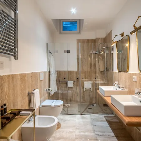 Szálloda The Talent 4*